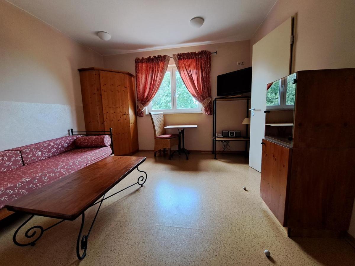 Karlstein am Main Mediterran Hotel Juwel מראה חיצוני תמונה