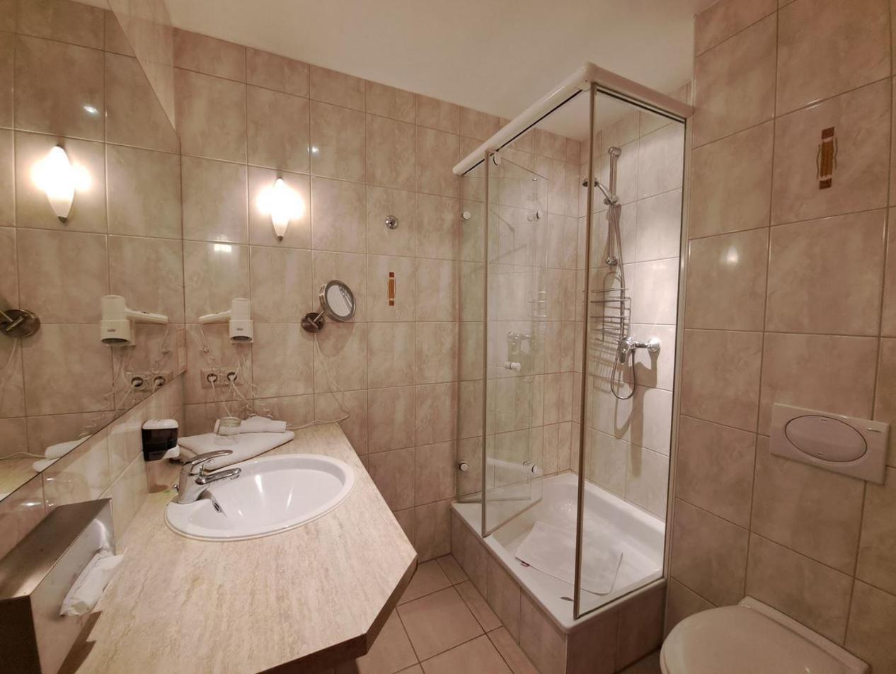 Karlstein am Main Mediterran Hotel Juwel מראה חיצוני תמונה