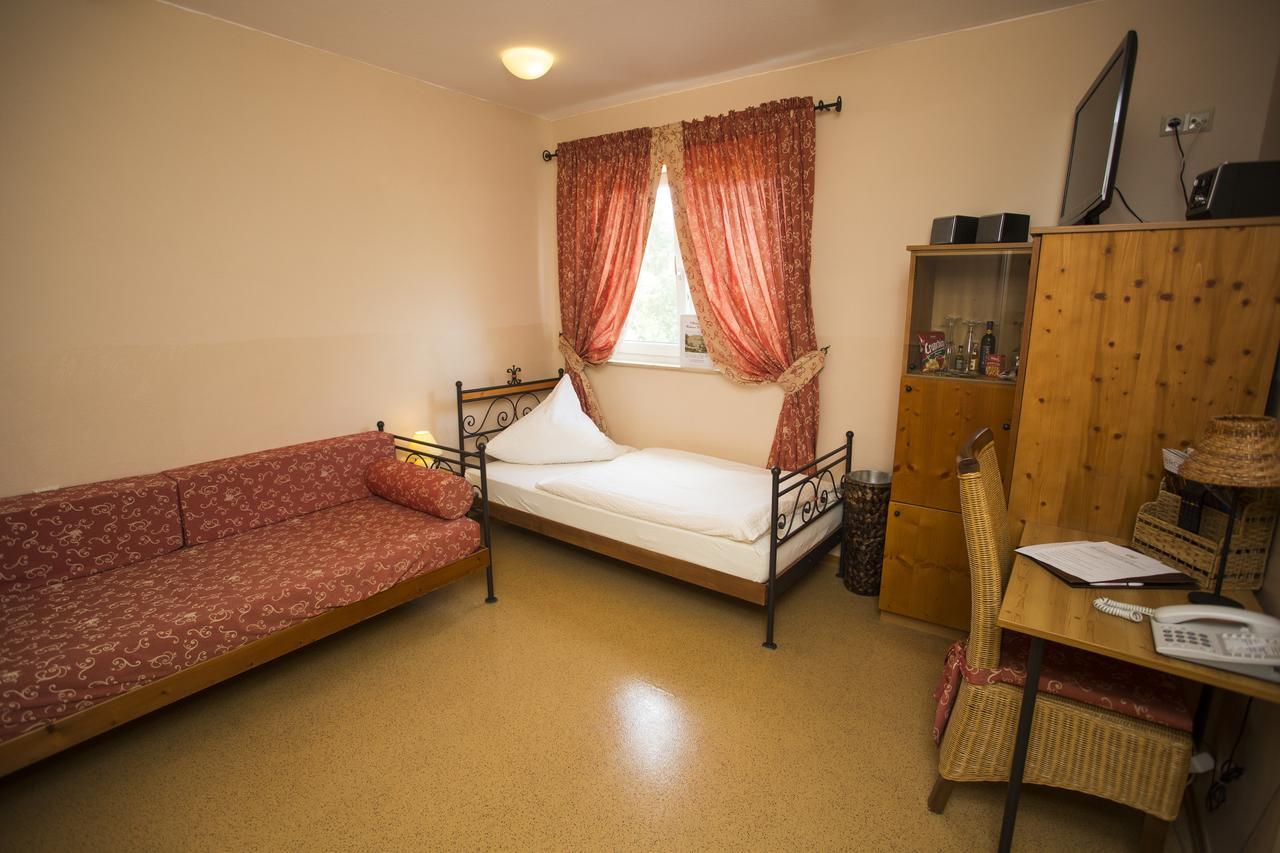Karlstein am Main Mediterran Hotel Juwel מראה חיצוני תמונה